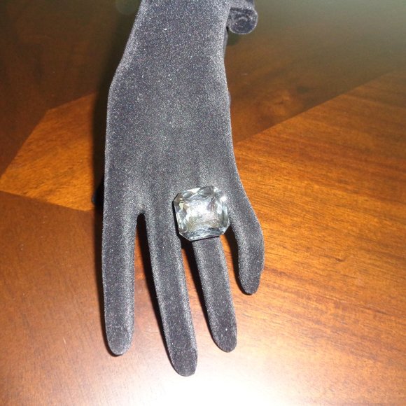 Costume Jewelry- Oversized faux CZ ring- smockey color - Picture 9 of 13